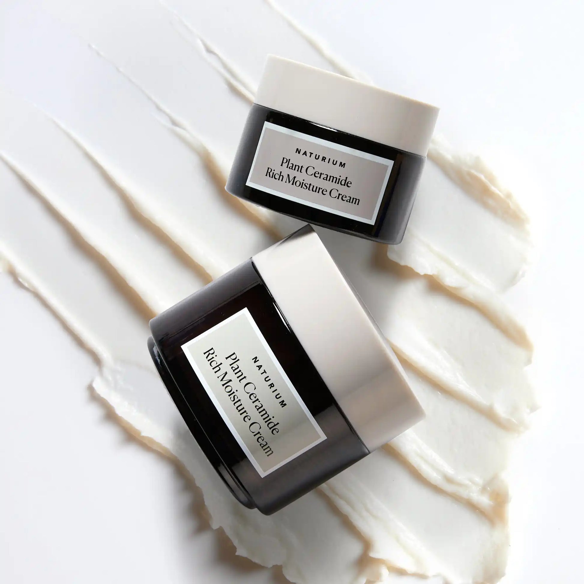 plant-ceramide-rich-moisture-cream-jumbo-k0 11_18_2021_Naturium0575-crop.webp